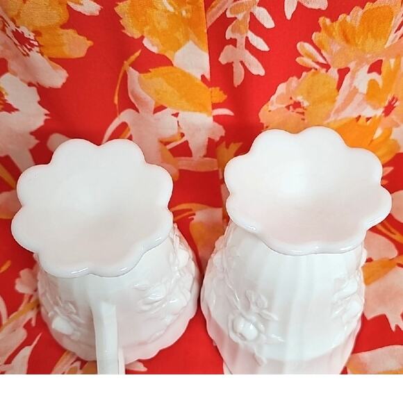 Fenton Cabbage Rose Vintage White Milk Glass Creamer and Sugar Bown Set w/Lid - Picture 11 of 14